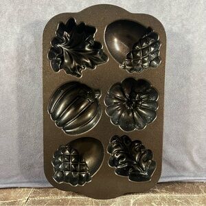 Nordic Ware Martha Stewart Fall Autumn Mold Cake Pan Cast Aluminum 3 Cups 6 Cake